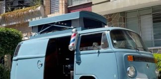 Calixto's traveling barber shop.