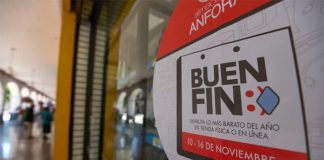 A Buen Fin sign at a store in Toluca, México state.