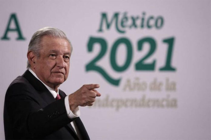 President López Obrador defended the plan to eliminate several government agencies.