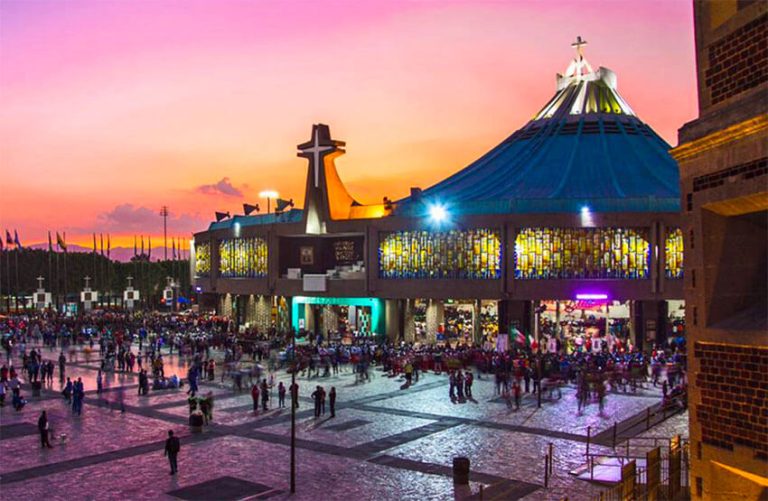 3.5 million pilgrims converge on Basilica of Guadalupe 3.5 million pilgrims converge on Basilica of Guadalupe