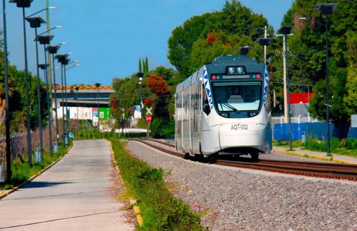 The train runs between Puebla city and Cholula, a tourist destination and home of the Tlachihualtepetl pyramid.