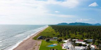 First prize in Sunday's raffle is this home at Playa Espíritu.