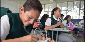 kids in school in Mexico