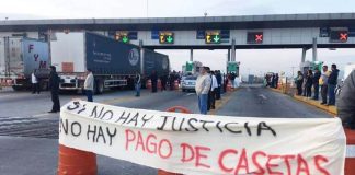 Toll protesters in Mexico