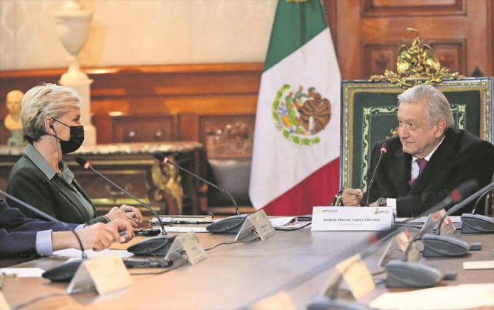 President López Obrador met with U.S. Secretary of Energy Jennifer Granholm Thursday at the National Palace.