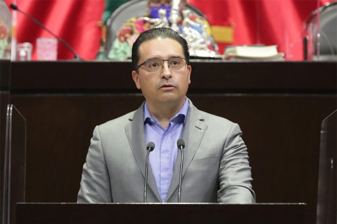 PAN Deputy Iván Arturo Rodríguez Rivera said the ASF was more concerned about pleasing the president than providing an accurate cost estimate of the airport's cancellation.