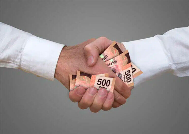 Mordidas without end: Mexicans hand over bribes 18,500 times a day to cops, public servants Mordidas without end: Mexicans hand over bribes 18,500 times a day to cops, public servants