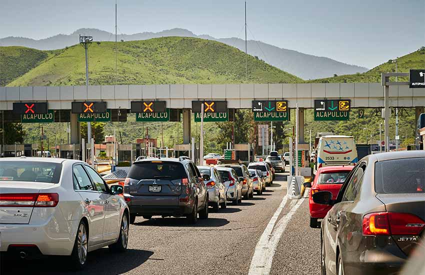 toll booth near Chilpancingo, Guerrero