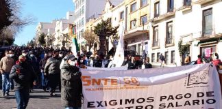 striking teachers in Zacatecas city