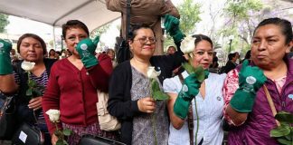 Domestic workers lined up outside the social security institute to sign up for benefits when they became available in 2019, after the Supreme Court ruling.