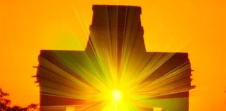 The equinox at Chichén Itzá in Yucatán.