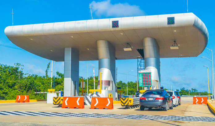 A toll plaza in Quintana Roo.