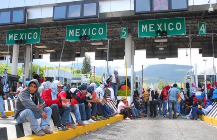 Toll plaza takeover in Mexico