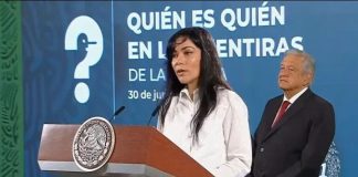 Ana Elizabeth García Vilchis presents "Who's who in the lies of the week," as the president looks on.