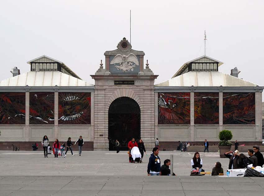 Main entrance to the Cosmovitral building, Toluca