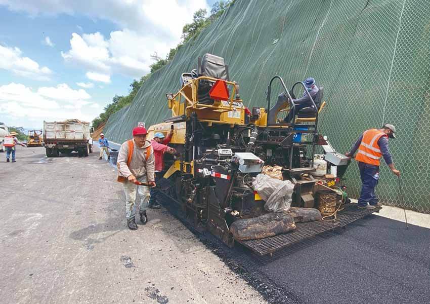 Work on La Pera-Cuautla highway, Morelos