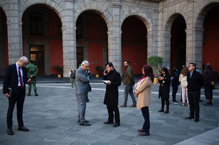President López Obrador and other officials evacuated to the National Palace courtyard when the earthquake alarm sounded.