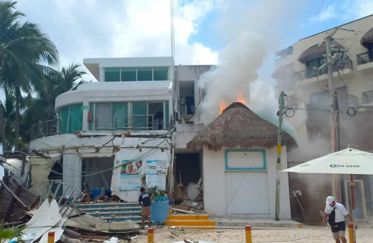 2 dead, 19 injured in Playa del Carmen restaurant explosion 2 dead, 19 injured in Playa del Carmen restaurant explosion