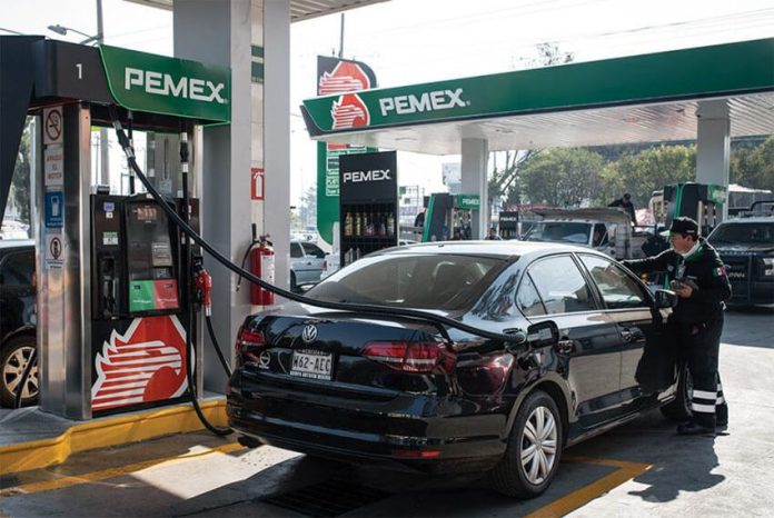 In recent weeks, the federal government has covered the Special Tax on Production and Services (IEPS) in order to keep gas prices down.
