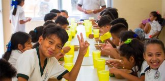 Students at a full-time school in Yucatán.