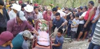 Funeral in Nueva Victoria, Chiapas