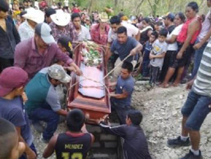 Funeral in Nueva Victoria, Chiapas