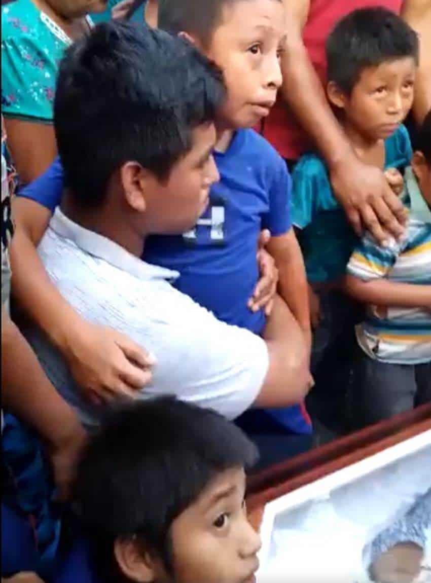 funeral in Nueva Victoria, Chipas