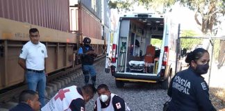woman hit by train in Bernal, Mexico
