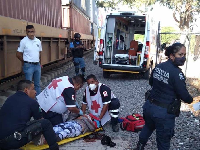 woman hit by train in Bernal, Mexico