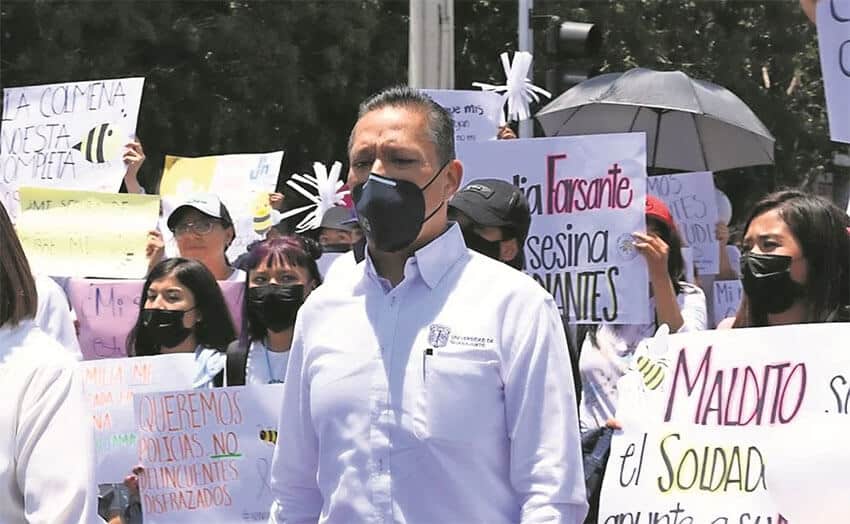 Guanajuato University Rector Luis Felipe Guerrero Agripino attended a student protest on Thursday.