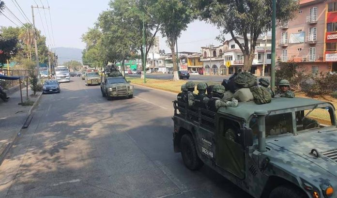 soldiers arriving in Michoacan