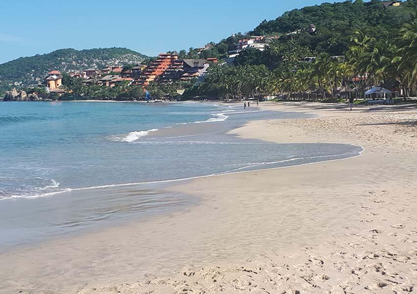 La Ropa beach, Zihuatanejo