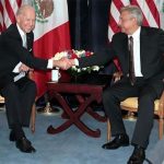 President López Obrador and U.S. President Biden shake hands at a 2012 meeting, before either was elected to the presidency of their respective countries.