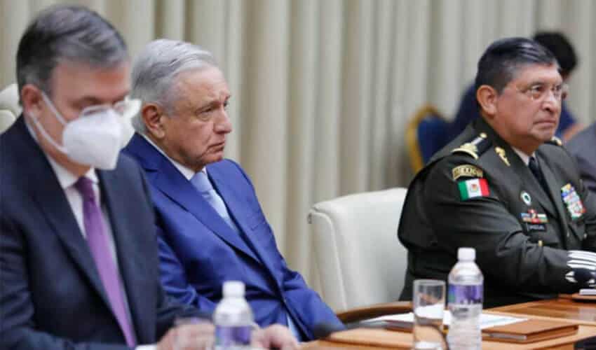 AMLO in meeting with Cuban officials
