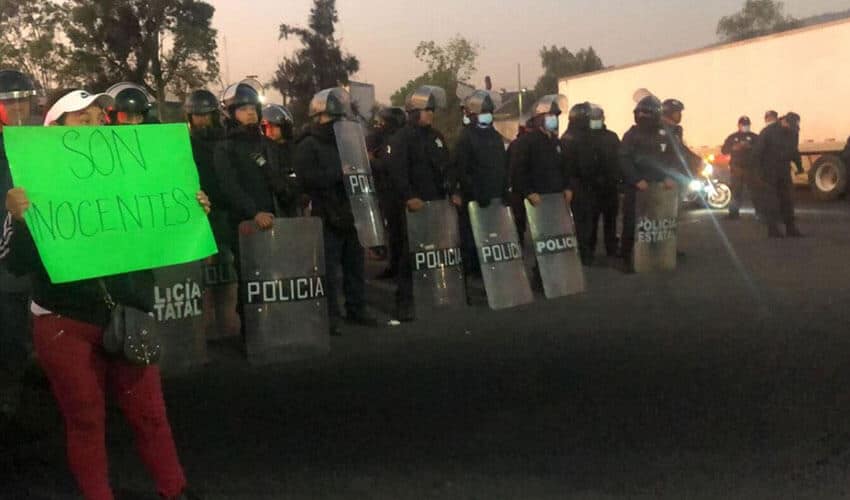 protest by families of arrested men in Mexico state