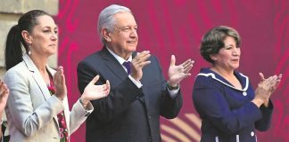Mexico City Mayor Claudia Sheinbaum, President López Obrador and Education Minister Delfina Gómez at a Teachers' Day event Sunday.
