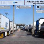 Trucks waiting at Mexicali border to enter US