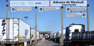 Trucks waiting at Mexicali border to enter US