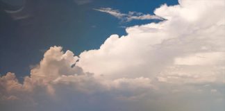 In Nuevo León, the state government is carrying out cloud seeding operations to encourage rainfall.