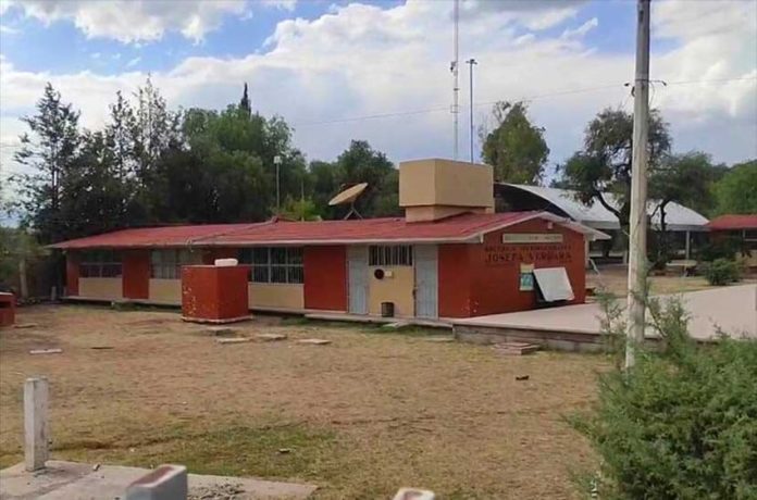 Escuela Telesecundaria Josefa Vergara, a public school in the El Salitre neighborhood of Querétaro city.
