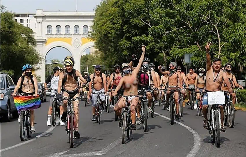 Nude Bike Riders Protest Air Quality in Mexico