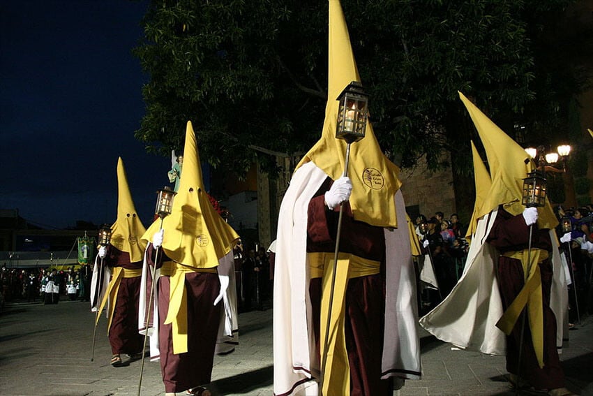 The Procession of Silence is held each year in the historic center of the city to commemorate the death of Christ.