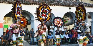 Teotitlán de Valle, Oaxaca traditional dancers