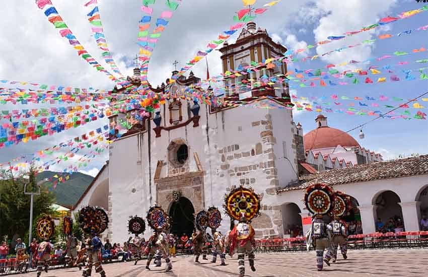 Teotitlán de Valle, Oaxaca traditional dancers