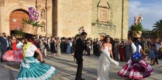 chinas oaxaquena dancers in Oaxaca