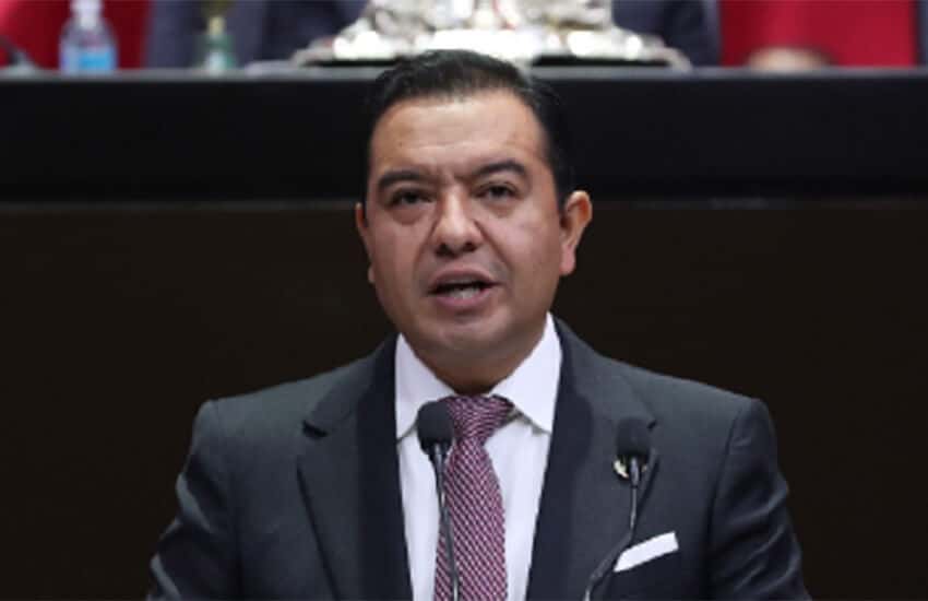 Mexican deputy Hector Saul Tellez