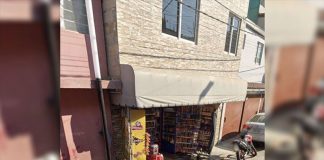 The incident took place at a convenience store in the San José Aculco neighborhood of Iztapalapa.