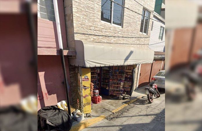The incident took place at a convenience store in the San José Aculco neighborhood of Iztapalapa.