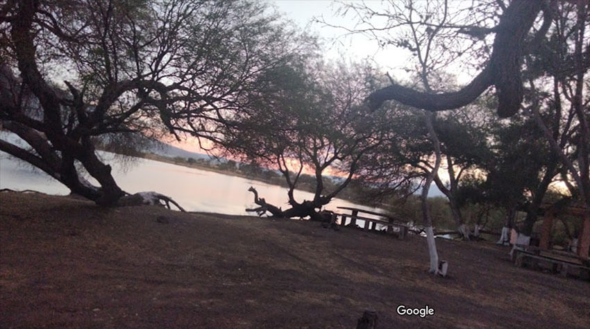 Los Negritos lake is a popular tourist destination in the region.