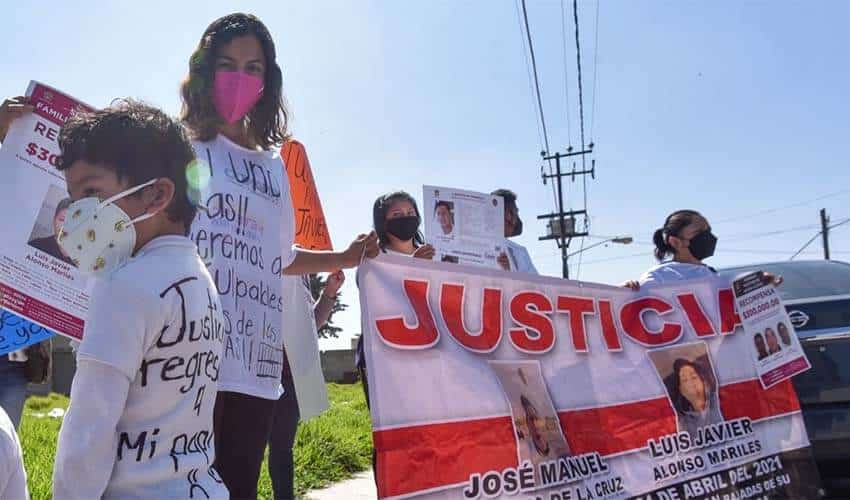 Families of kidnapping victims protesting in Mexico